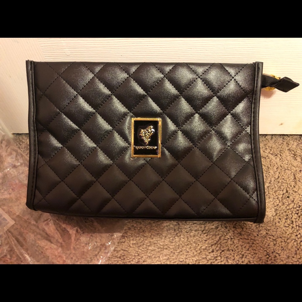 Younique Clutch